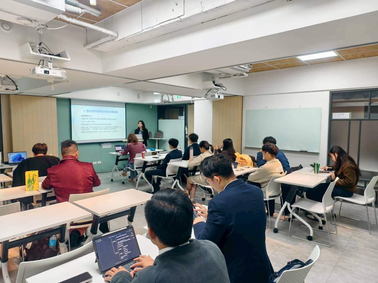 【活動花絮】網紅稅務大解密 - twida.org.tw 【活動花絮】網紅稅務大解密 - twida.org.tw